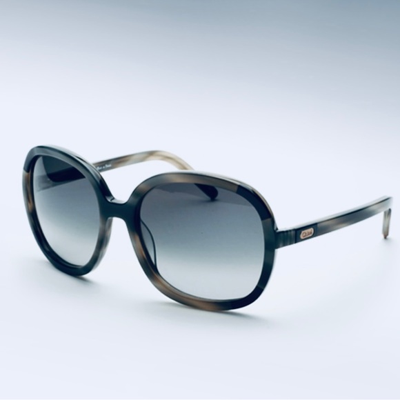 Chloe Oversized Gradient Sunglasses - Picture 3 of 9